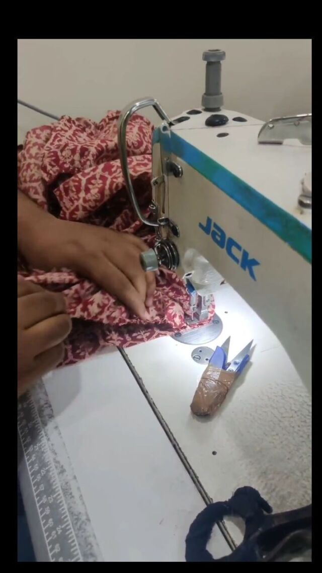 Quality means doing it right when no one is looking.
.
.
.
#loveforfashion #teamwork  #manufacturing #UCcare #manufacturer #fashiononpeak
#fashion #merchandising #manufacture #fashionindustry